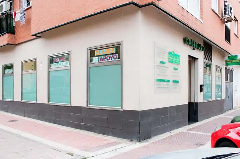 Gabinete Estímulo en Parla Fachada de Gabinete Estímulo en Parla